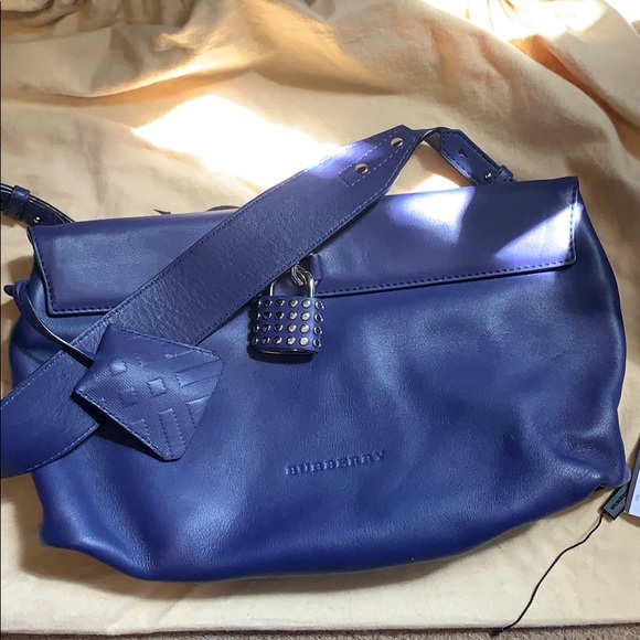 BURBERRY Lapis Blue Brit Rhythm Med. Dalston Hobo - Picture 1 of 10